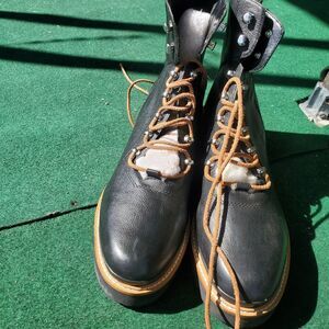 Marc Fisher W-12M Lizzie Black Leather & Sheepkin Lugsole Ankle Boots